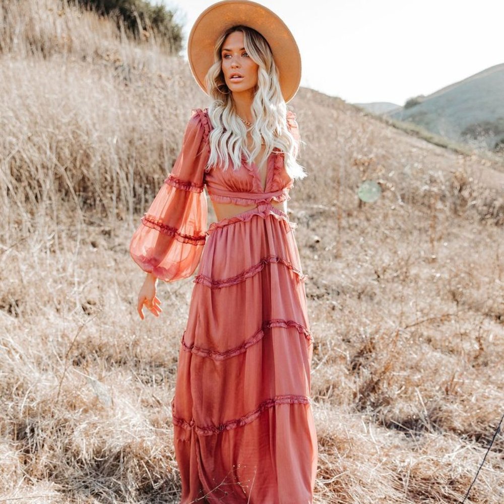 ISO!!! SPOILED RUFFLE TIERED CUTOUT MAX…